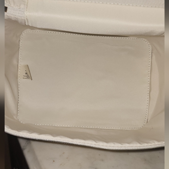 Dior Vanity in Ivory - super soft, great condition comes with Dior tissue paper - Picture 4 of 7